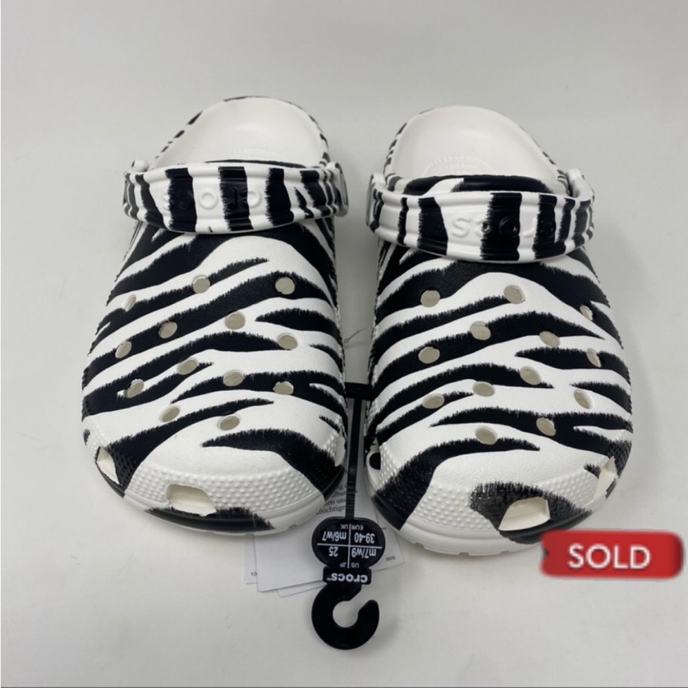 Crocs Classic Animal Clog Leopard Shoes in White/Zebra Print